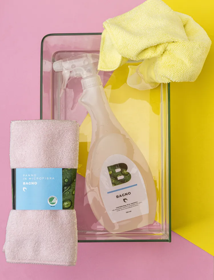 Kit Bagno - (1 Panno Microtex Eco + 5 Concent. Bagno + 1 Flacone)